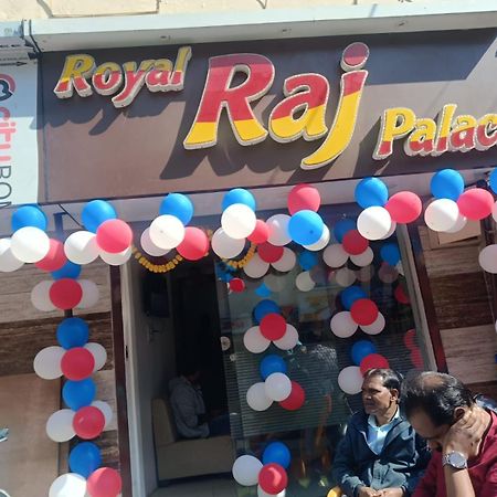 Royal Raj Palace Ujjain Bagian luar foto